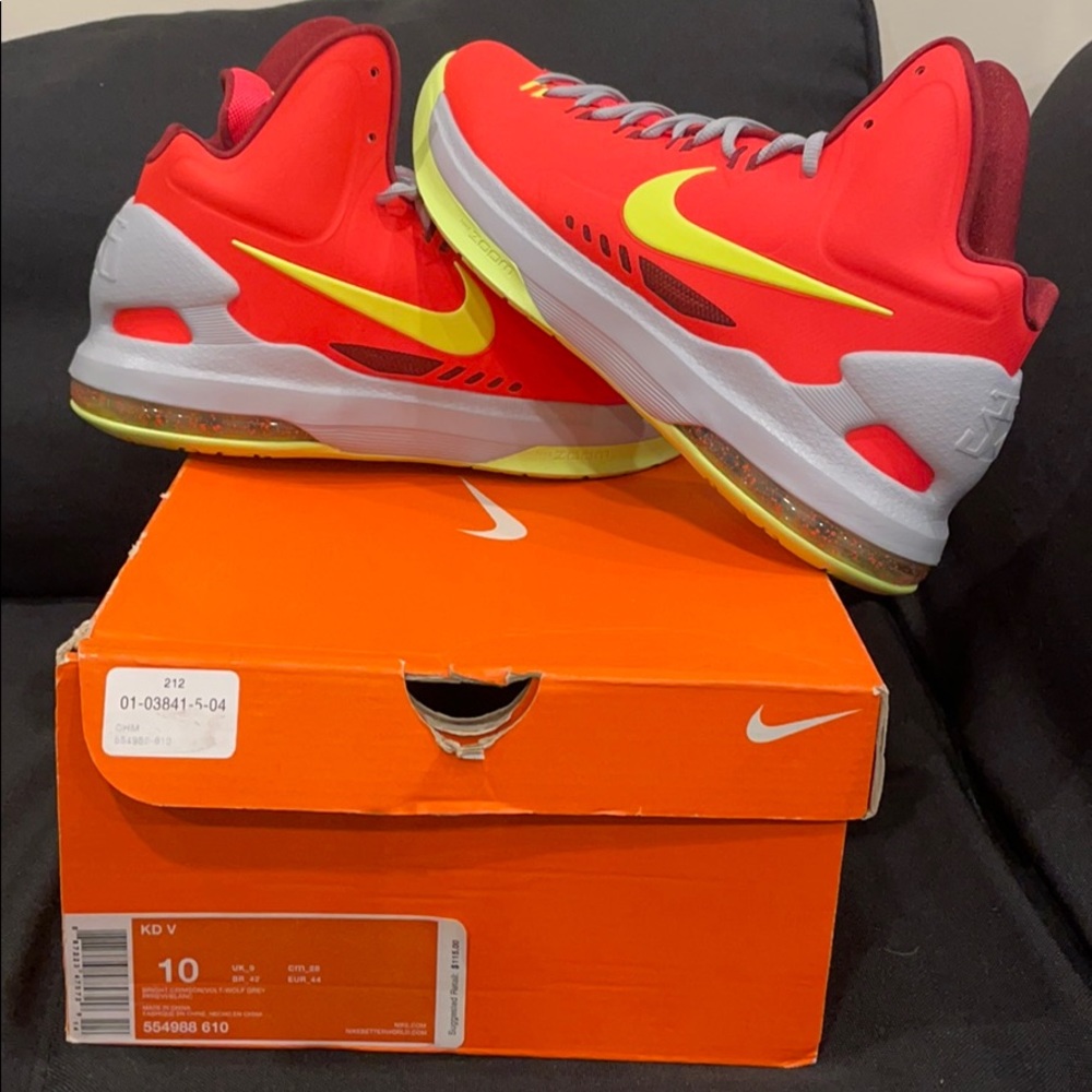 KD V Men’s Shoe Size 10